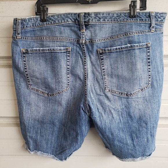 Plus Size 20 women's denim jeans shorts Ava Viv summer - Picture 3 of 3